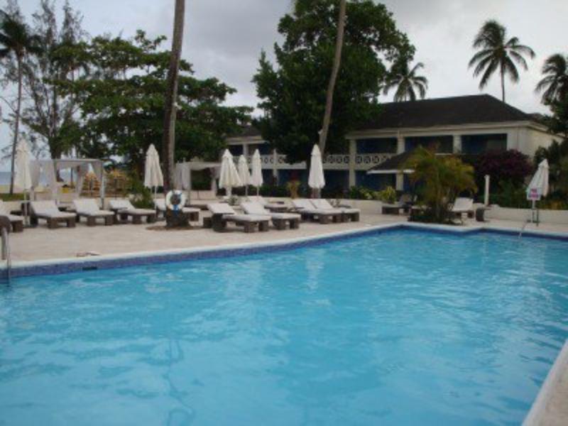 Starfish Discovery Bay Holetown Bagian luar foto