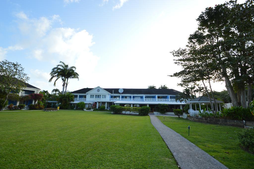 Starfish Discovery Bay Holetown Bagian luar foto
