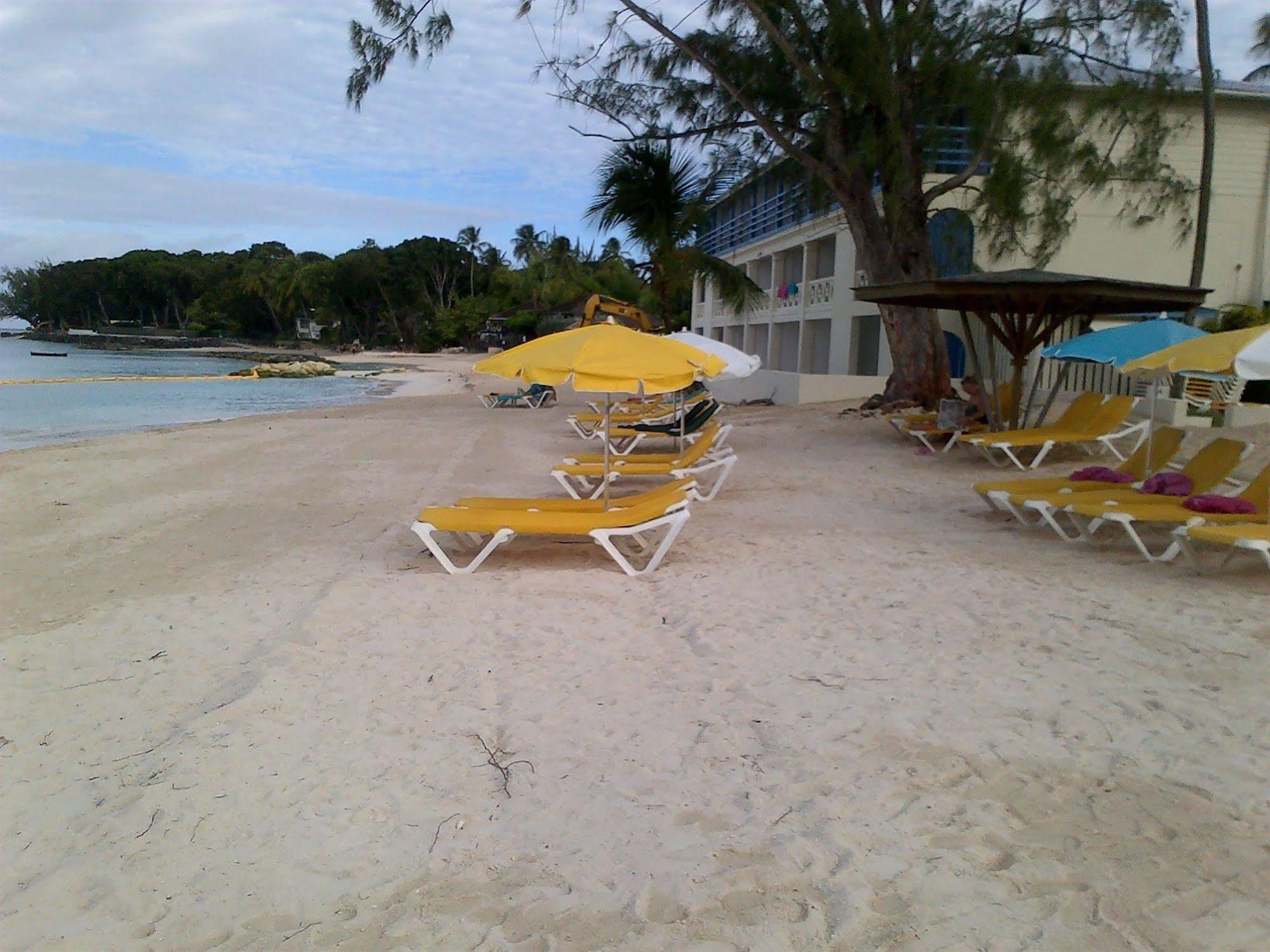 Starfish Discovery Bay Holetown Bagian luar foto