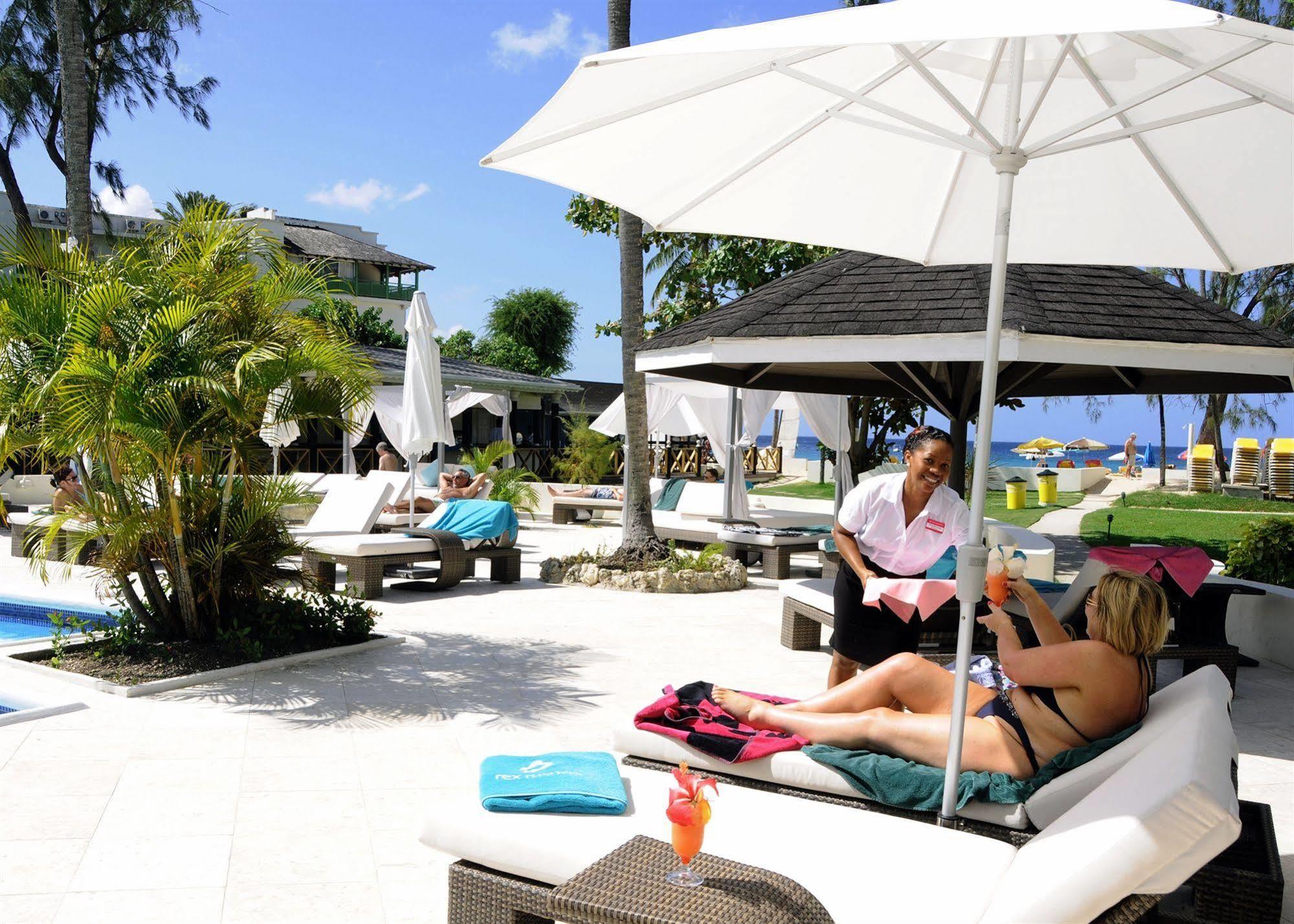 Starfish Discovery Bay Holetown Bagian luar foto