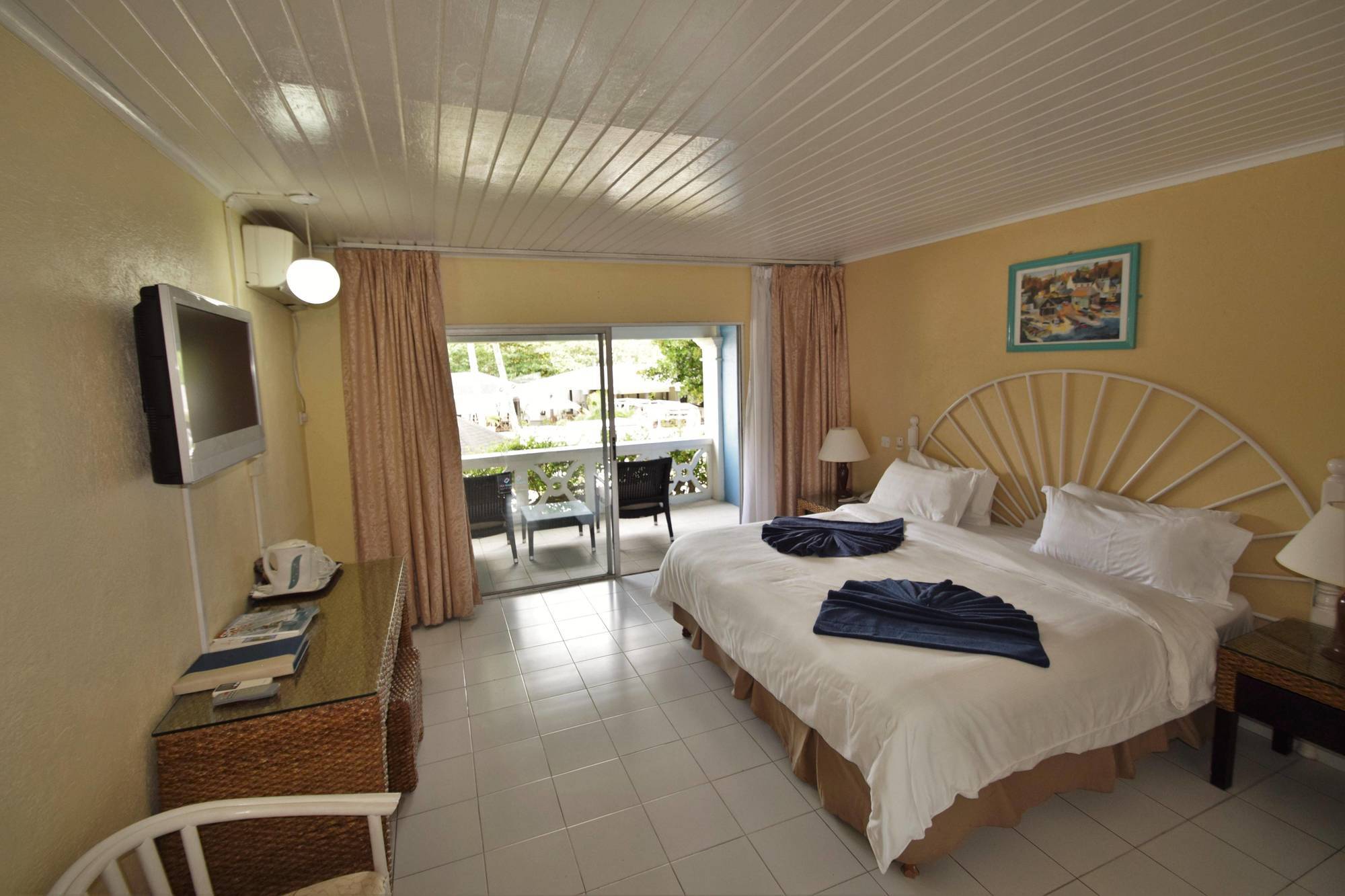 Starfish Discovery Bay Holetown Bagian luar foto